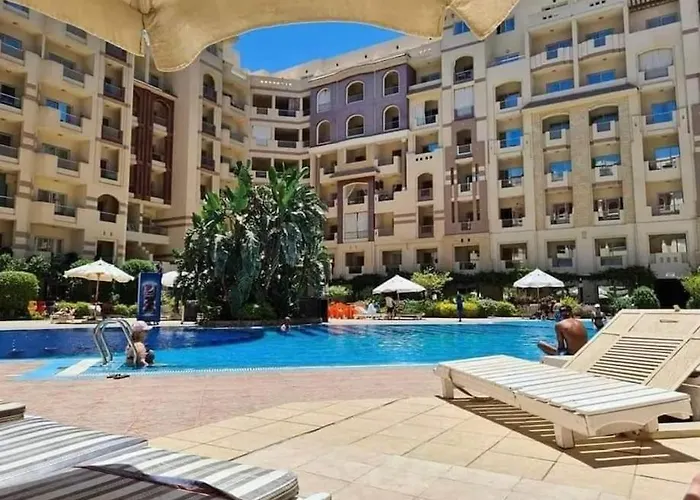 Pool View With Balcony Florenza Appartement *